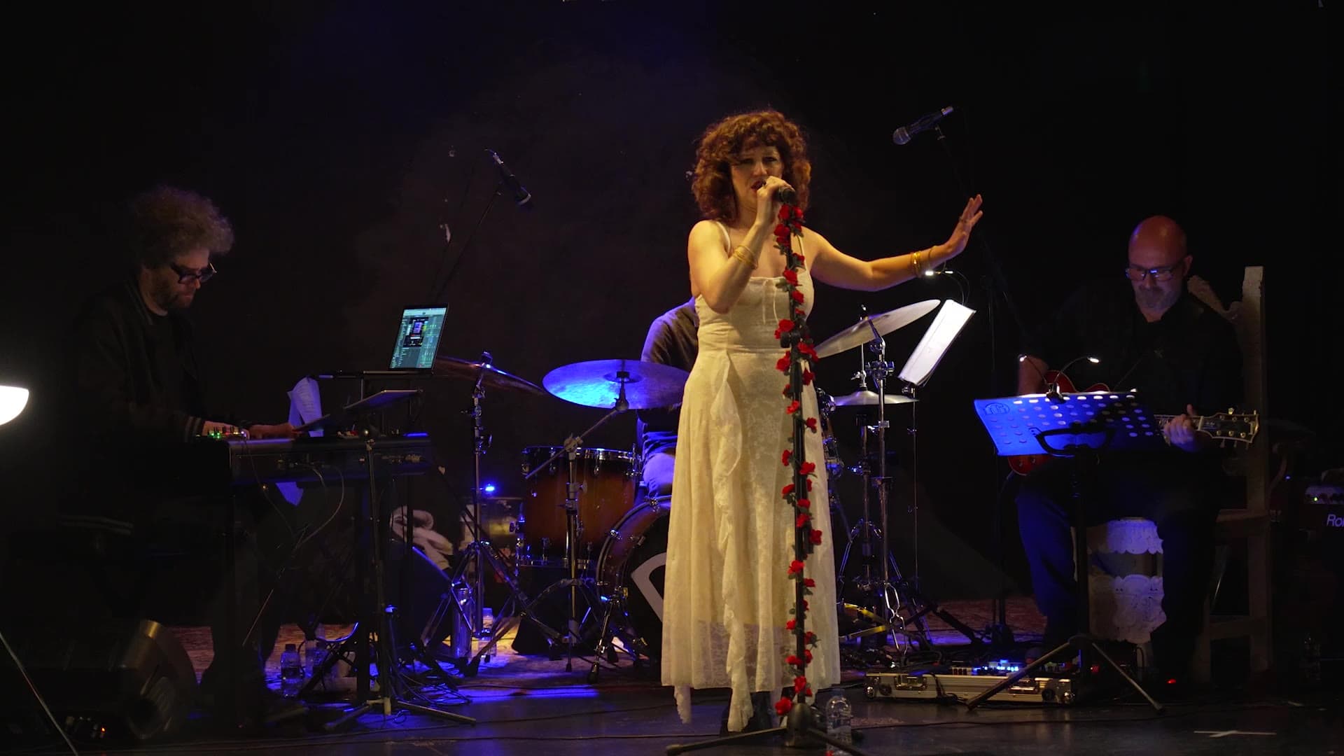 Alexandra Raia en directo